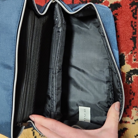 Coach case - Picture 3 of 7